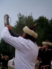 A szer kezdetét jelz kürtök - 2