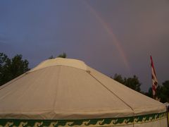 Szivárvány a jurta felett