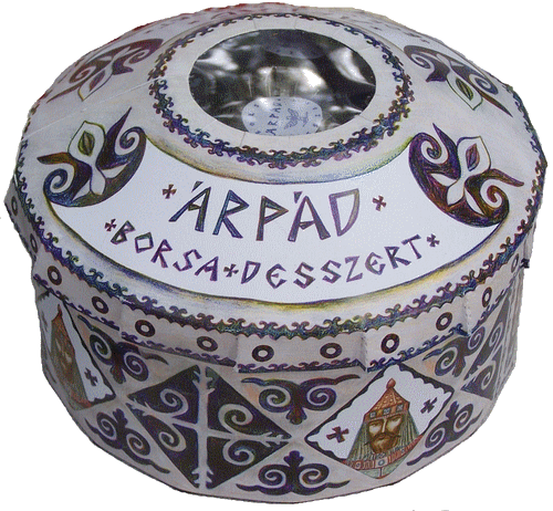 Aszalt gymlcs desszert jurta formj csomagolsban / Dessert aus gedrrten Frchten in Jurten-hnliche Schachtel / Dessert of dried fruits in yurt-like box