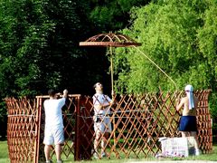 Épül jurta / Jurte im Bau / Yurt under construction - 2