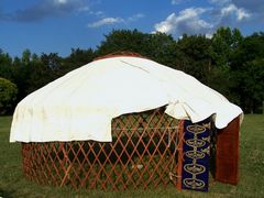 Épül jurta / Jurte im Bau / Yurt under construction - 18