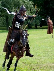 Kelemen Zsolt bemutatója / Berittene Bogenschütze Vorführung von Zsolt Kelemen / Horseback archer presentation of Zsolt Kelemen - 7