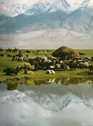 Kazah jurták a Pamír alatt napjainkban