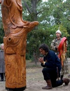 Az sk Fjnak felavatsa / Die Einweihung des Baums der Ahnen / The Inauguration of the Tree of the Ancestors