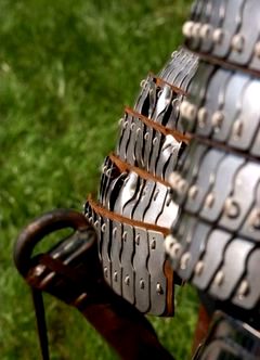 Az avar pncl bemutatsa / Die Prsentation der Rstung des Awaren / The presentation of the armour of the Avars