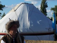 Reggel a táborban / Morgen im Jurtenlager / Morning in the Yurts camp - 7
