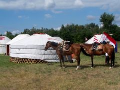Tábori életkép lovakkal / Lagerszene mit Pferden / Camp scene with horses - 9