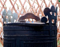 A híres törteli üst / Der berühmte hunnische große Bronzekessel von Törtel / The famous hunnic bronze cauldron from Törtel - 4