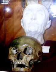 Arcrekonstrukció a koponya alapján / Kopfrekonstruktion nach dem Schädel / Head reconstruction after the skull - 1