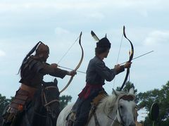 A Kassai lovasíjász iskola Varga törzsének bemutatója / Berittene Bogenschütze Vorführung von Varga Stamms der Kassai Schule / Horseback archer presentation of Varga tribe of the Kassai School - 25