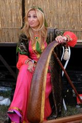 Azerik XIV-XV. századi hangszereken játszanak / Aserbaidschaner spielen mit den Instrumenten vom XIV-XV. Jahrhundert / Azerbaijanis play with the instruments of the XIV-XV. Century - 2