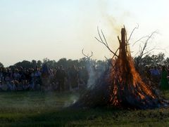 Az ünnepélyes közös szertartás a szertz körül / Die festliche gemeinsame Zeremonie um das Zeremonie-Feuer / The festive common ceremony around the ceremony fire - 29