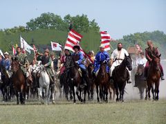 Lovasok háromszori szakrális országkerülése / Dreimal reiten um das Vaterland / Three times ride around the native country - 23
