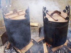 A híres törteli üstök / Die berühmten hunnische Bronzekessel von Törtel / The famous hunnic bronze cauldrons from Törtel - 4