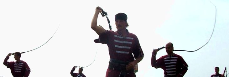 Ostormenet / Peitschengang / Whips march