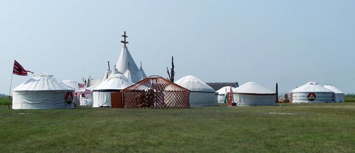 A jurta tábor / Das Jurten Lager / The yurt camp