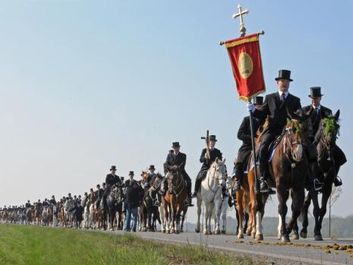 Szorb hsvti hatrkerlk / Sorbische Osterreiter / Sorbian Easter riders