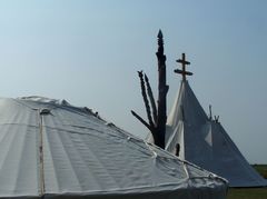 Hétboldogasszony hajléka és az életfa / Die Zelt-Kapelle und der Baum des Lebens / The tent chapel and the tree of the life - 1