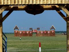 A bejárat / Der Eingang / The entrance