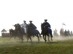 Lovasok háromszori szakrális országkerülése (Csikósok) / Dreimal reiten um das Vaterland / Three times ride around the native country - 13