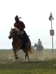 Lovasok háromszori szakrális országkerülése / Dreimal reiten um das Vaterland / Three times ride around the native country - 20