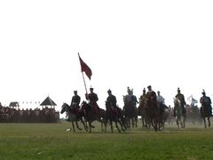 Lovasok háromszori szakrális országkerülése / Dreimal reiten um das Vaterland / Three times ride around the native country - 35