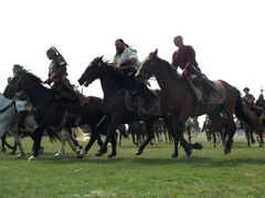 Lovasok háromszori szakrális országkerülése / Dreimal reiten um das Vaterland / Three times ride around the native country - 38