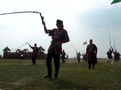 Ostormenet / Peitschengang / Whips march - 9