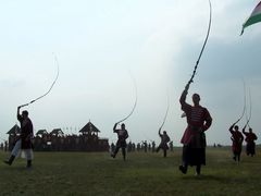 Ostormenet / Peitschengang / Whips march - 15