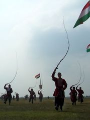 Ostormenet / Peitschengang / Whips march - 23