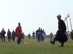 Ostormenet / Peitschengang / Whips march - 36