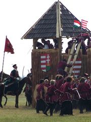 A vár ostroma (Testvérháború) / Die Belagerung der Festung (Bürgerkrieg) / The siege of the fortress (Civil war) - 10