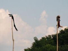 A tábor bejárati oszlopai - 2