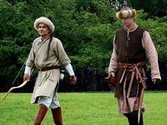 Gyülekeznek az íjászok / Die Bogenschützen versammeln sich / The archers assemble - 4