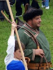 Az íjászok vonulása a ltérre (a "csatamezre") / Die Bogenschützen marschieren zum schießenden Platz (zum "Schlachtfeld") / The archers march to the shooting place (to the "battlefield") - 3