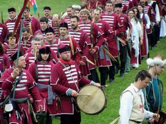 Az íjászok vonulása a ltérre (a "csatamezre") / Die Bogenschützen marschieren zum schießenden Platz (zum "Schlachtfeld") / The archers march to the shooting place (to the "battlefield") - 14