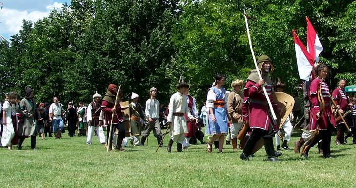 Íjászok sorakozója / Der Appell der Bogenschützen / The roll call of the archers
