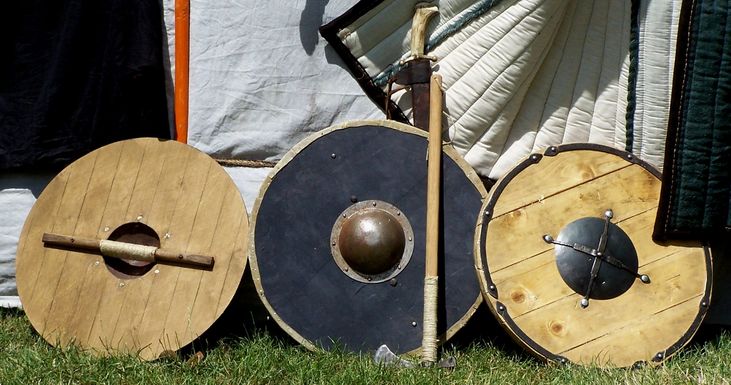 Fegyvermustra / Waffenschau / Weapon show