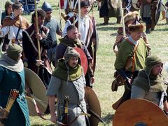 Az íjászok vonulása a ltérre (a "csatamezre") / Die Bogenschützen marschieren zum schießenden Platz (zum "Schlachtfeld") / The archers march to the shooting place (to the "battlefield") - 3