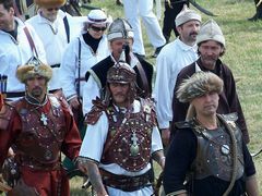 Az íjászok vonulása a ltérre (a "csatamezre") / Die Bogenschützen marschieren zum schießenden Platz (zum "Schlachtfeld") / The archers march to the shooting place (to the "battlefield") - 10