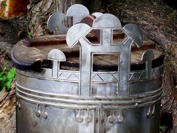 A rdpusztai hun st msolata / Die Nachahmung der hunnische groe Bronzekessel von Radpuszta / The copy of the hunnish cauldron of Radpuszta