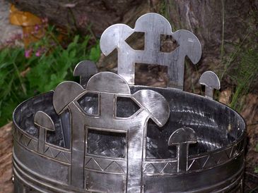 A rdpusztai hun st msolata / Die Nachahmung der hunnische groe Bronzekessel von Radpuszta / The copy of the hunnish cauldron of Radpuszta
