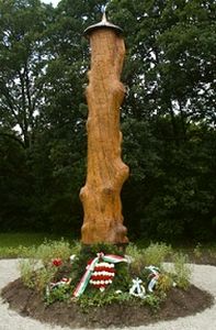 A pozsonyi csata eml�ke G�d�ll�n / Gedenkst�tte 'Schlacht von Pre�burg' in G�d�ll� / Memorial 'Battle of Pressburg' in G�d�ll�