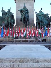 &Aacute;rp&aacute;d nagyfejedelem szobra / Denkmal des Gro&szlig;f&uuml;rsten Arpad / Monument of Grand Prince Arpad - 8