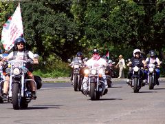 A motorosok &eacute;rkez&eacute;se (modern lovass&aacute;g) / Die Ankunft der Reiter (moderne Kavallerie) / The arrival of riders (modern cavalry) - 3