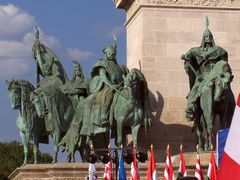 &Aacute;rp&aacute;d nagyfejedelem szobra / Denkmal des Gro&szlig;f&uuml;rsten Arpad / Monument of Grand Prince Arpad - 16