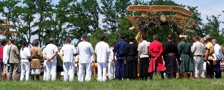 A Tzszertarts kezdete / Der Anfang der Feuerzeremonie / The beginning of the fire ceremony