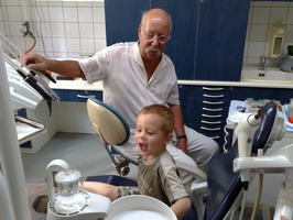 2008.08.21 - Fogorvos �s t�zolt�k