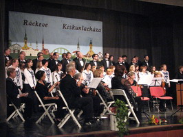 2011.10.01 - Zene vil�gnapja (Kiskunlach�za) D�nci k�pei