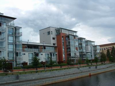 Finnorsz�g, Oulu, lak�h�zak